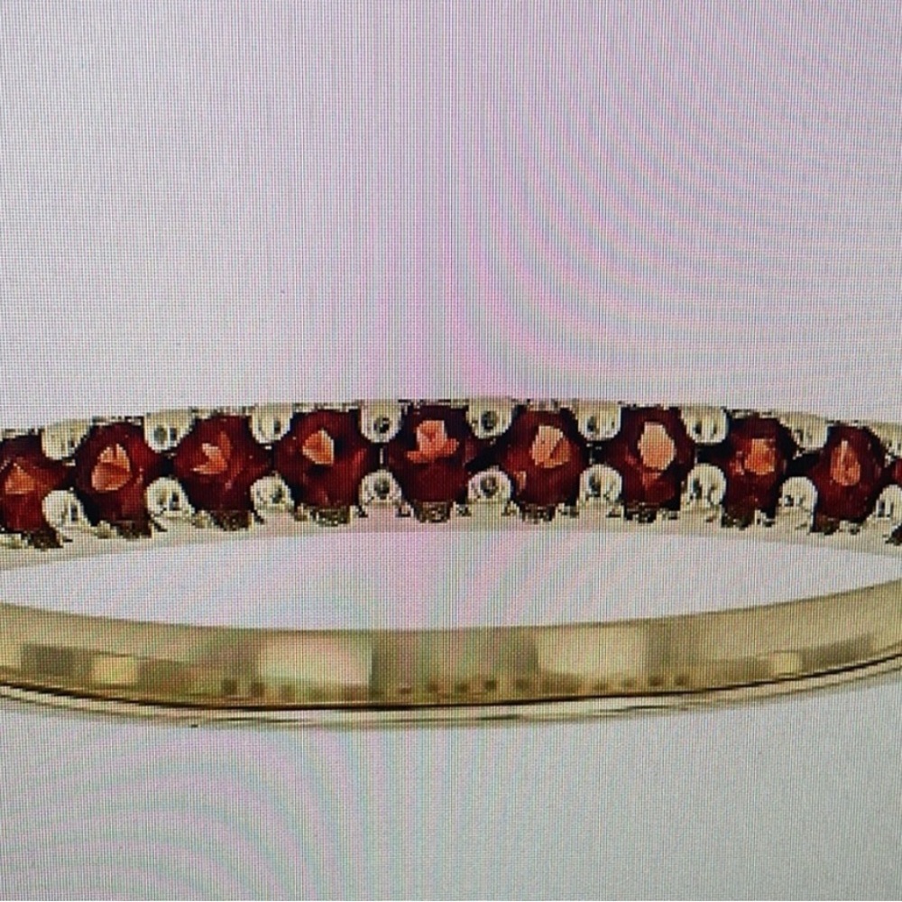 14 K Gold and Red Garnet Gemstone  Ring